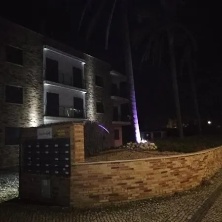 Casa Palmeira Апартаменты *